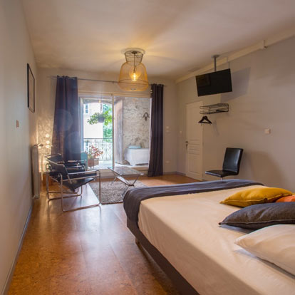 La chambre le fauteuil d'Hemingway, chambres d'hôtes proche du canal du midi